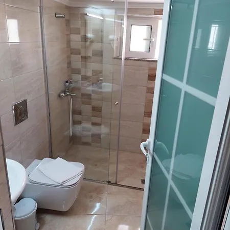 Crown Deluxe Apartments Sarande Exterior photo