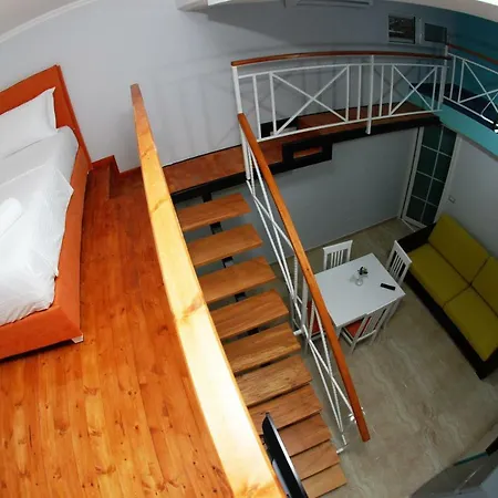 Crown Deluxe Apartments Sarande Exterior photo