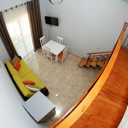 Crown Deluxe Apartments Sarande Exterior photo