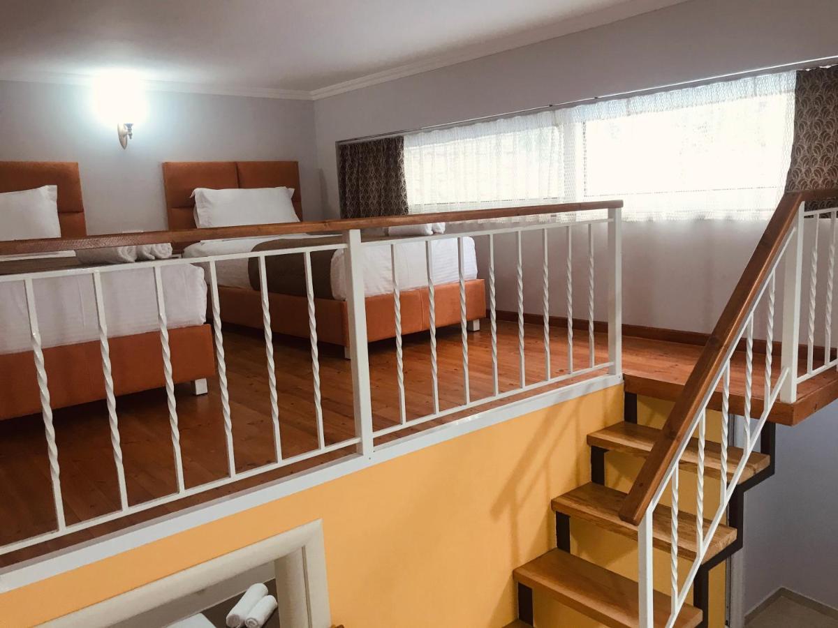 Crown Deluxe Apartment Sarande