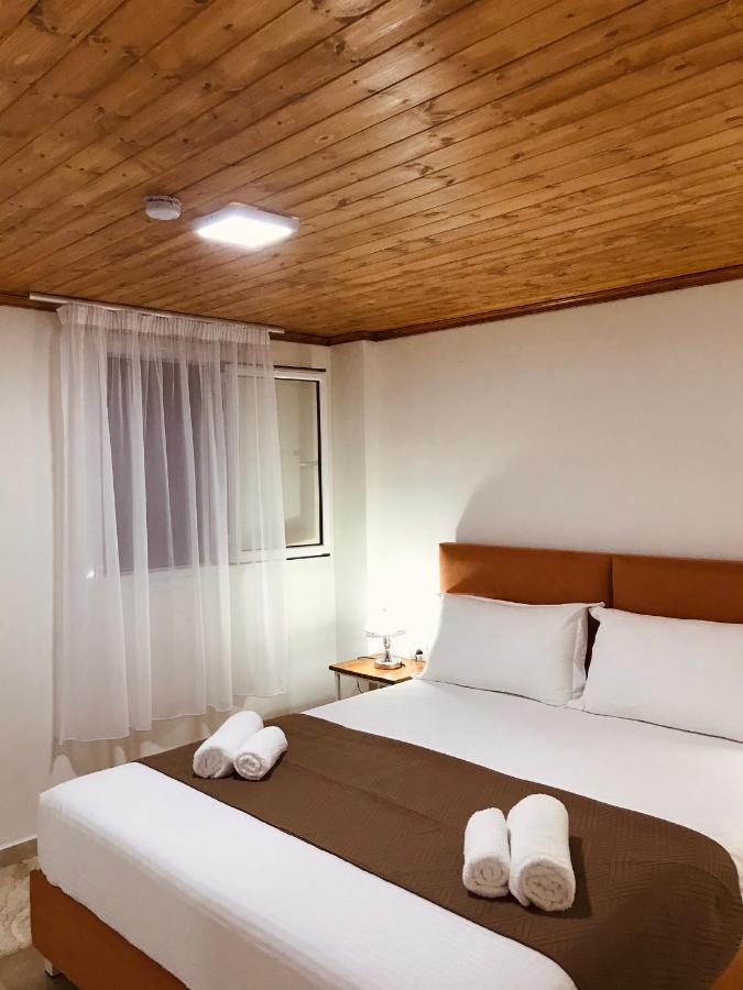 Crown Deluxe Apartment Sarande