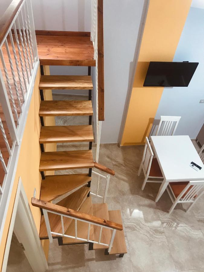 Crown Deluxe * Sarande