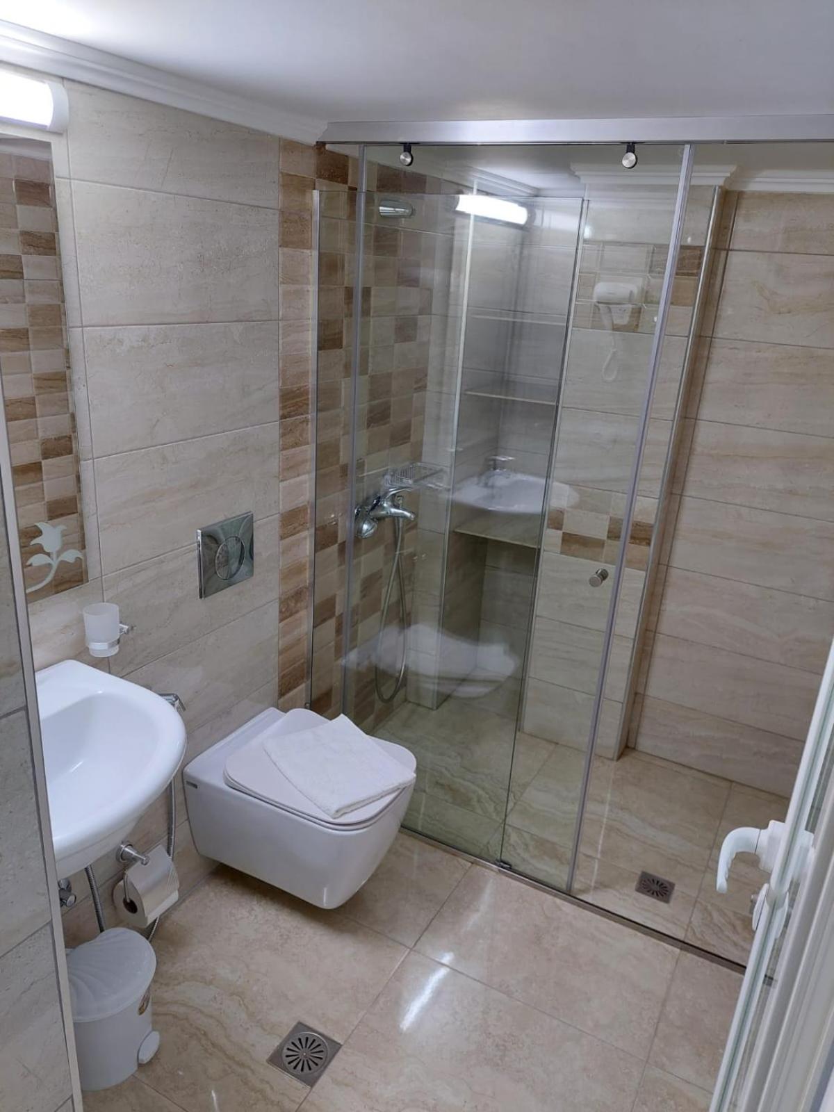 Crown Deluxe Apartment *