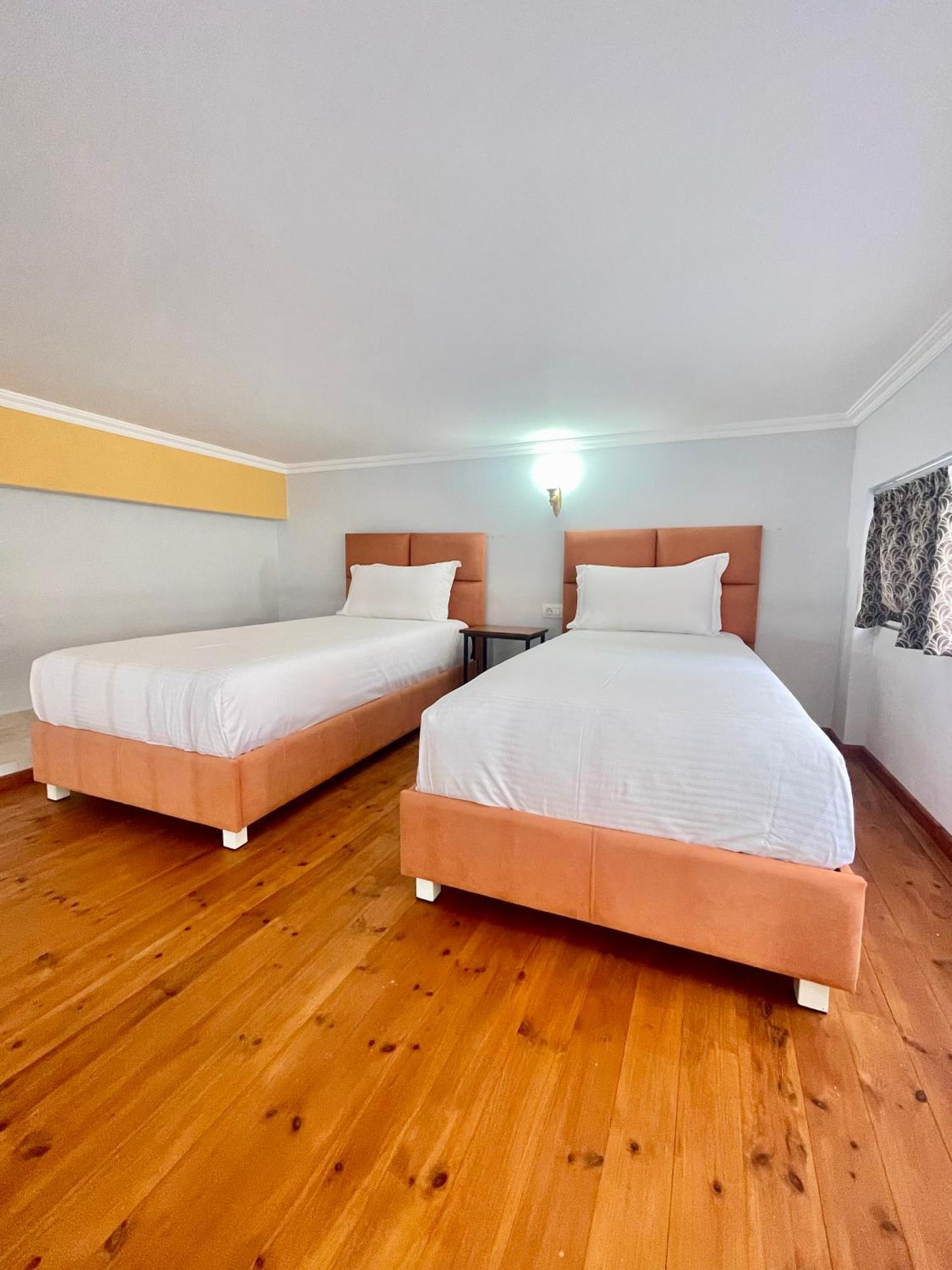 Crown Deluxe Apartment