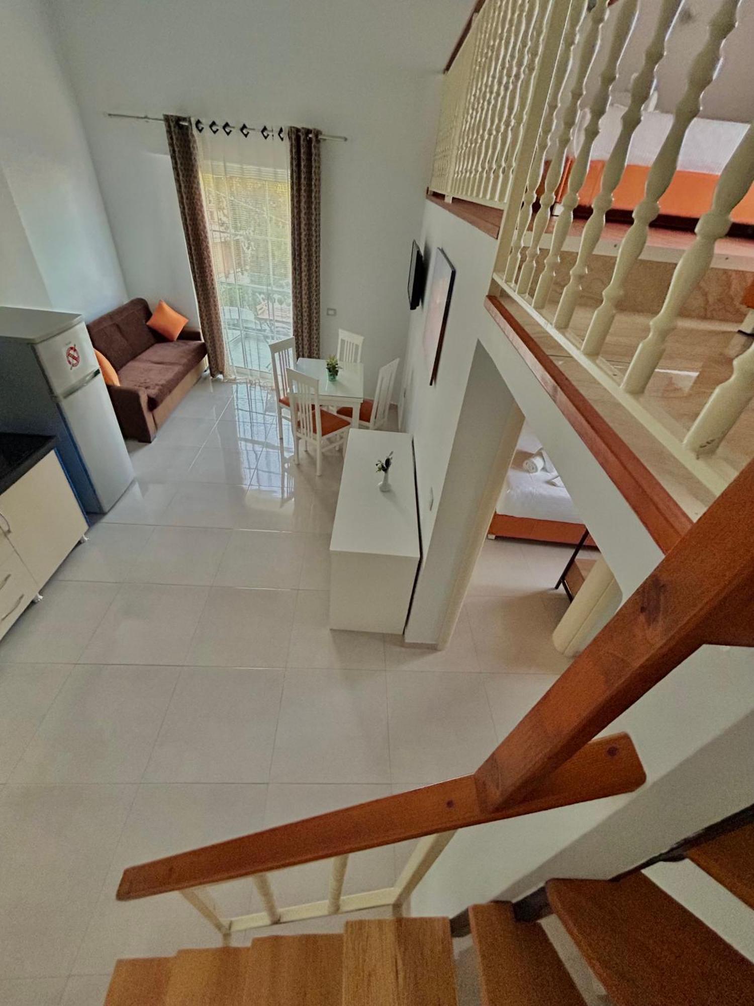 Crown Deluxe * Sarande