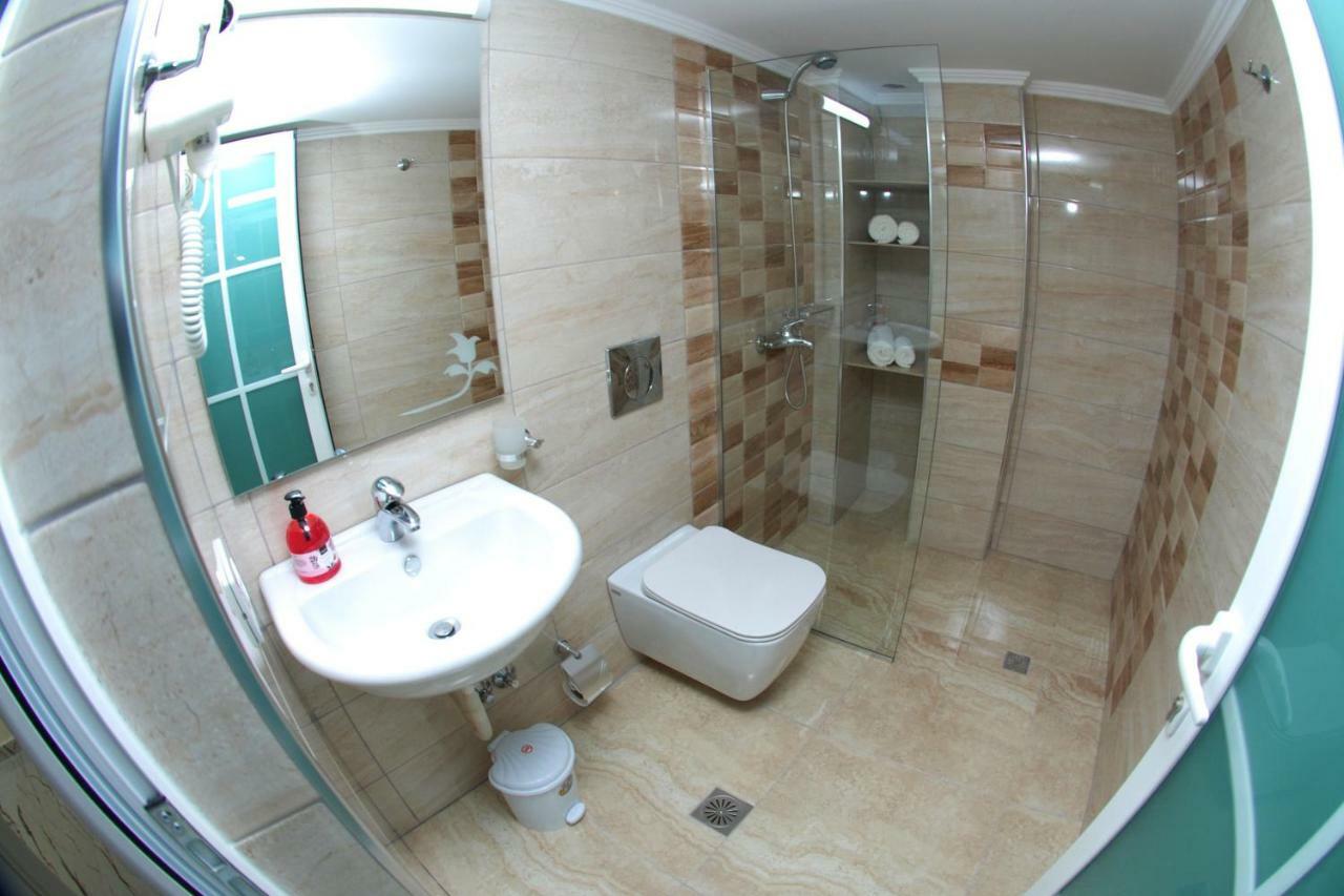 Crown Deluxe Apartment Sarande