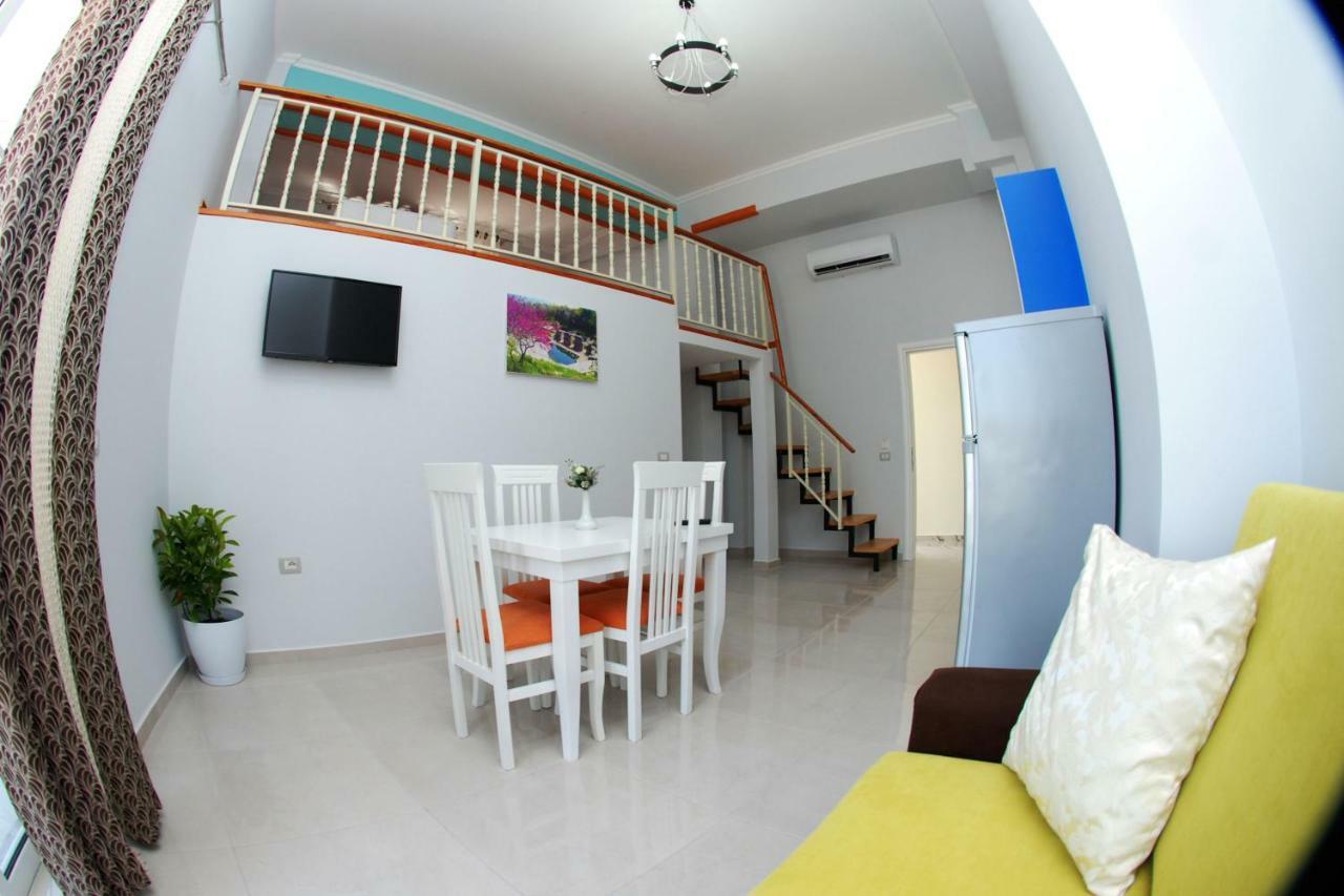 Crown Deluxe Apartment Sarande